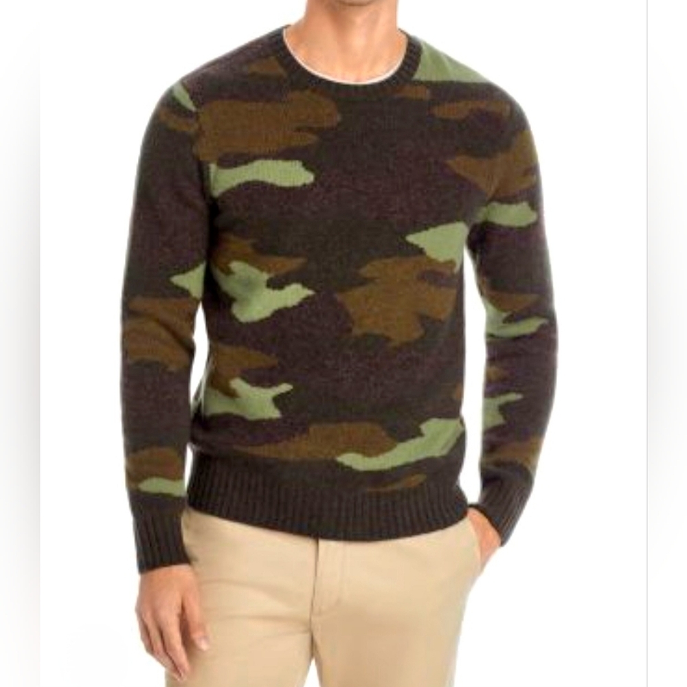 Bloomingdale's Men's Green and Brown Camouflage Crewneck Sweater